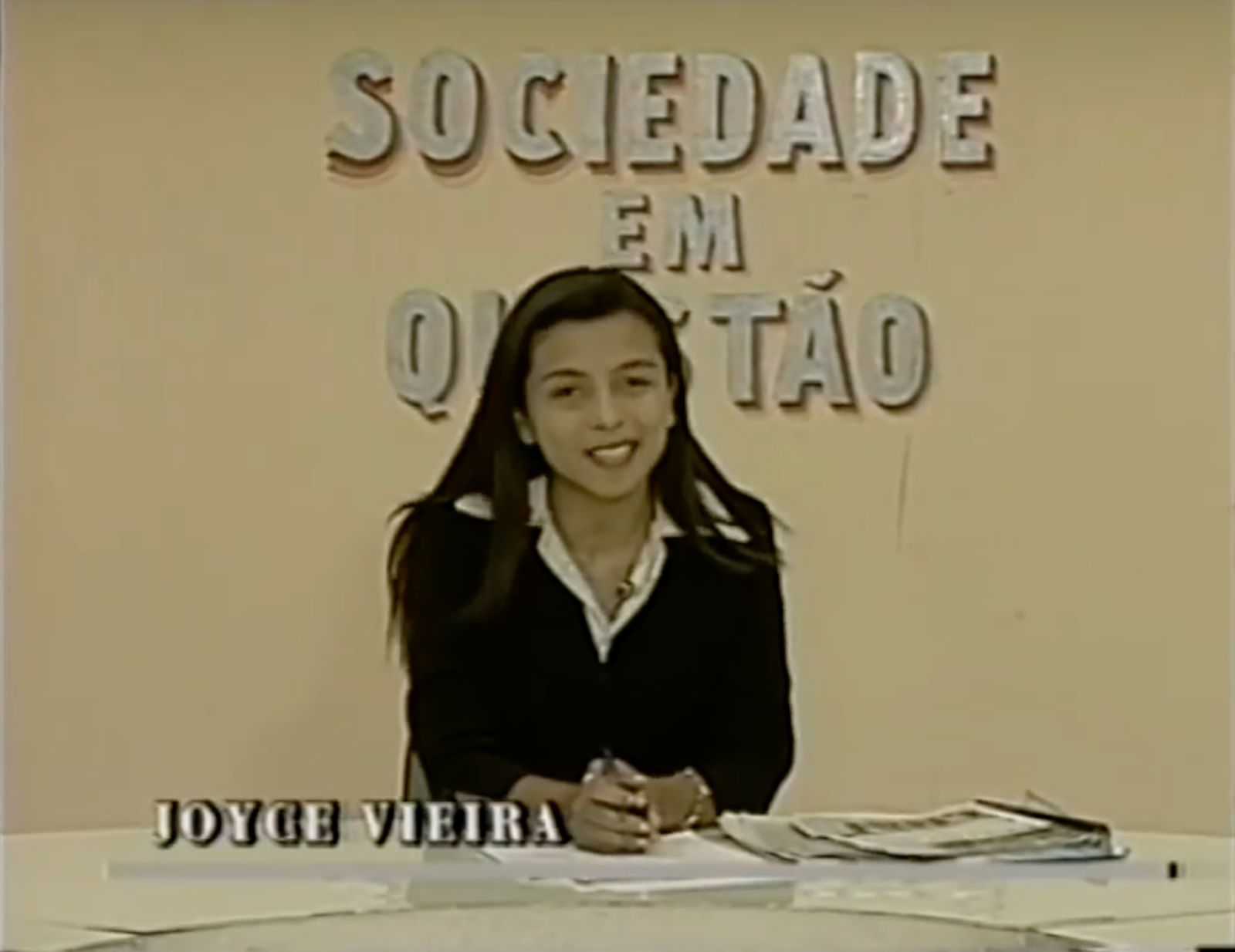 Joyce Vieira na apresentação do programa Sociedade em Questão, na Rede Brasil Norte (RBN)